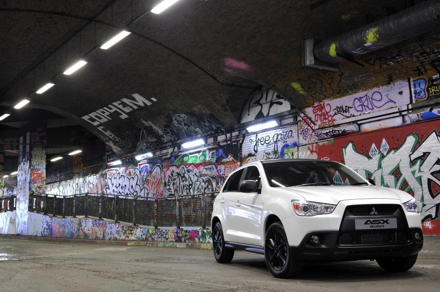  Mitsubishi ASX Black 2011 года  (UK) (фото 107 из 109)